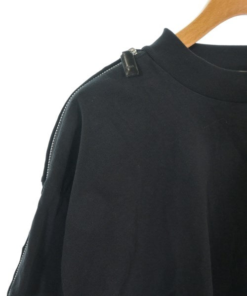 TOGA เสื้อยืด/เสื้อท็อปส์