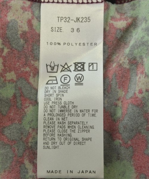 TOGA เสื้อยืด/เสื้อท็อปส์
