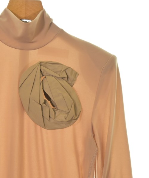 TOGA เสื้อยืด/เสื้อท็อปส์