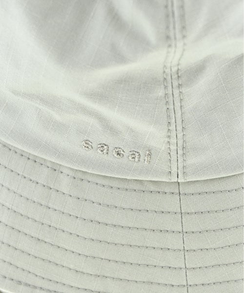 sacai หมวก