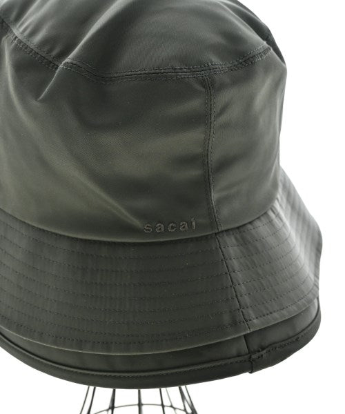 sacai หมวก