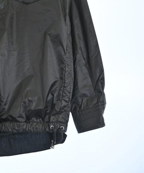sacai เสื้อลำลอง