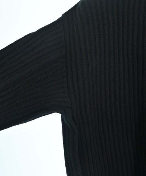sacai เสื้อกันหนาว
