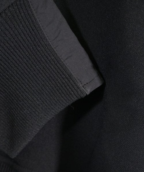 sacai เสื้อยืด/เสื้อท็อปส์