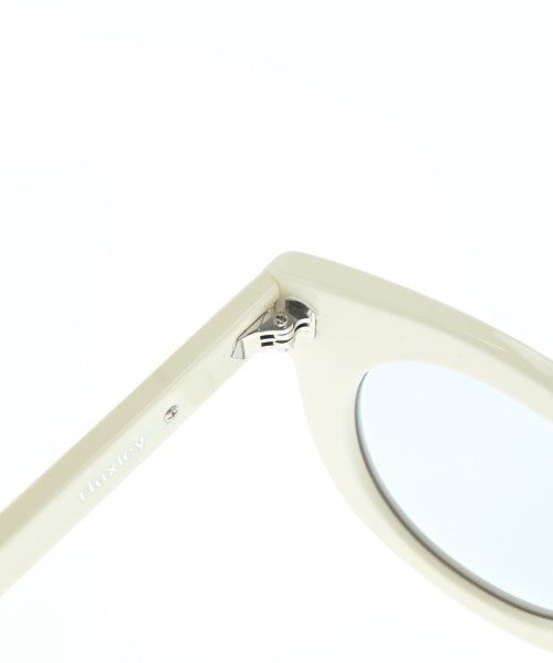 sacai แว่นกันแดด