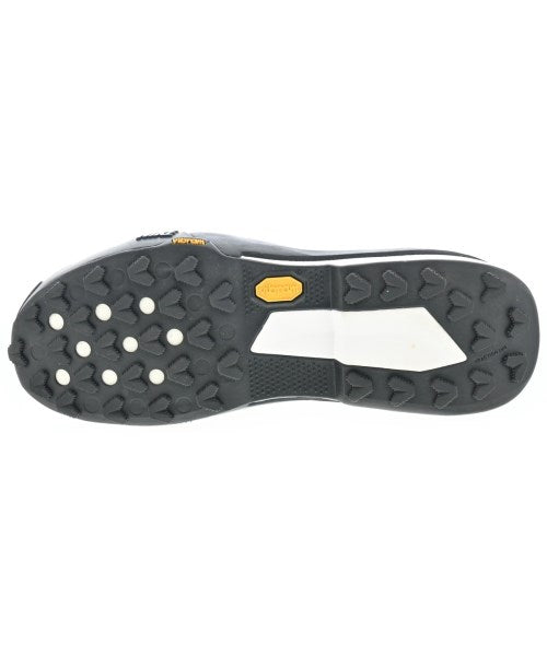 sacai รองเท้าผ้าใบ