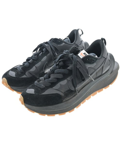 sacai รองเท้าผ้าใบ