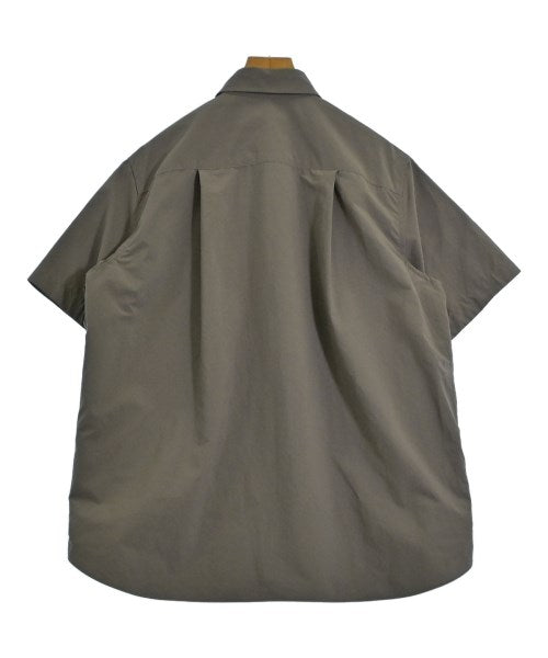 sacai เสื้อลำลอง