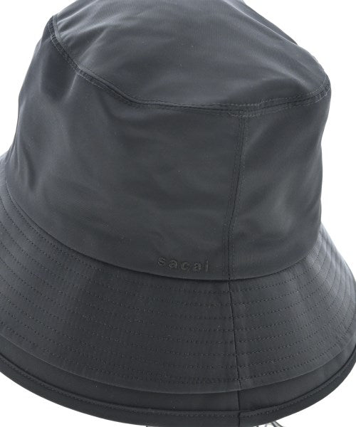 sacai หมวก