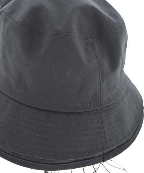 sacai หมวก