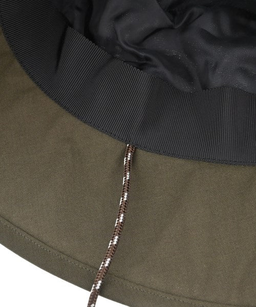 sacai หมวก