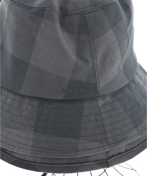 sacai หมวก