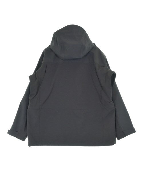 sacai เสื้อพาร์กาภูเขา