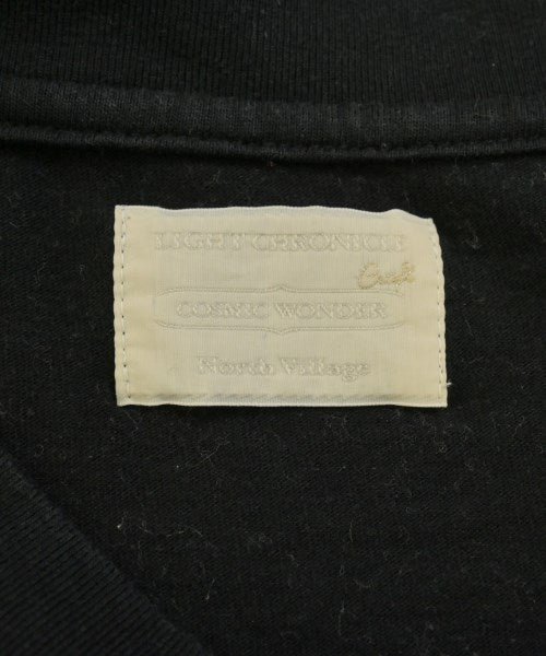 COSMIC WONDER เสื้อยืด/เสื้อท็อปส์