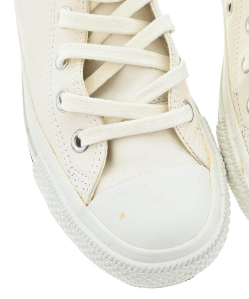 MHL. รองเท้าผ้าใบ