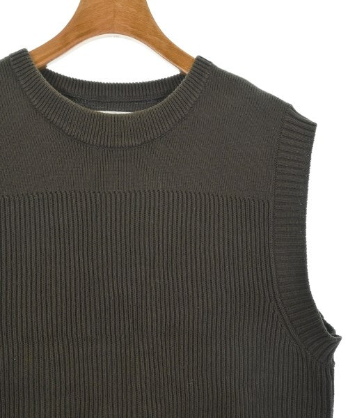 MHL. เสื้อกั๊ก