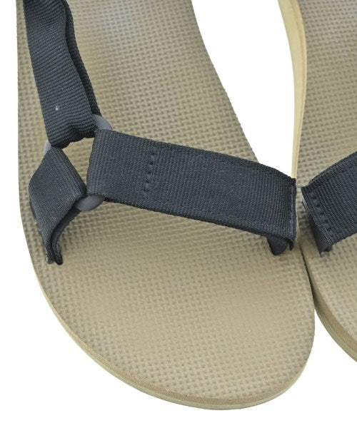 MHL. รองเท้าแตะ