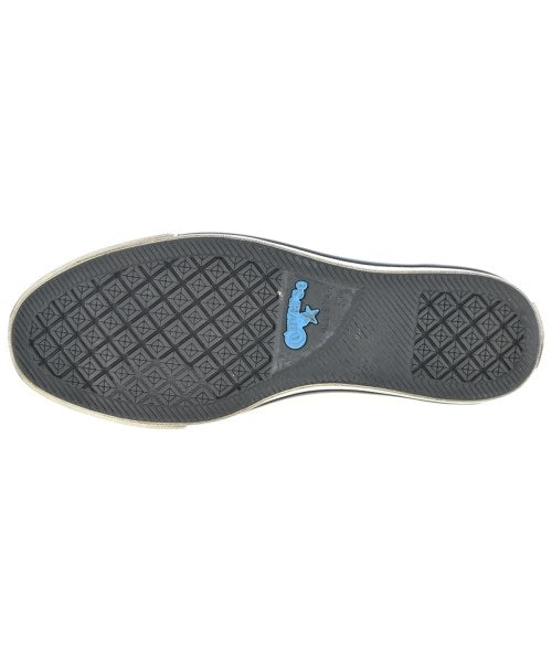 MHL. รองเท้าผ้าใบ