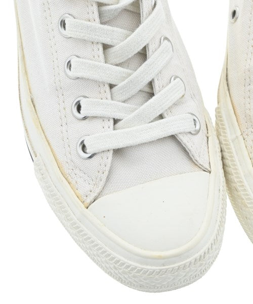 MHL. รองเท้าผ้าใบ