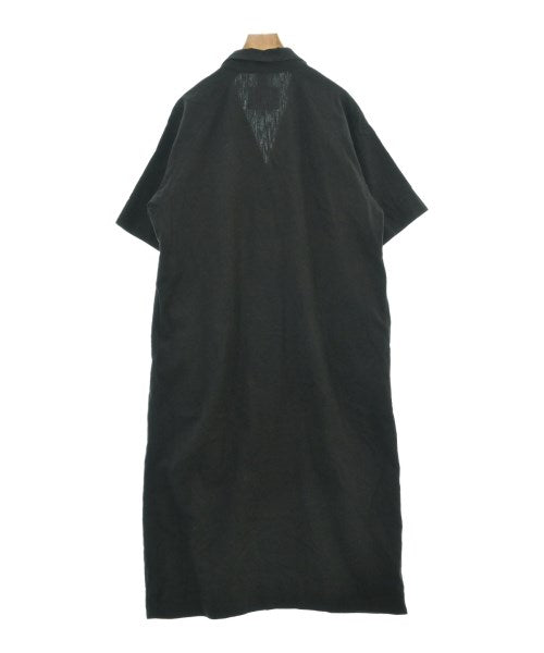 MHL. ชุดเดรส