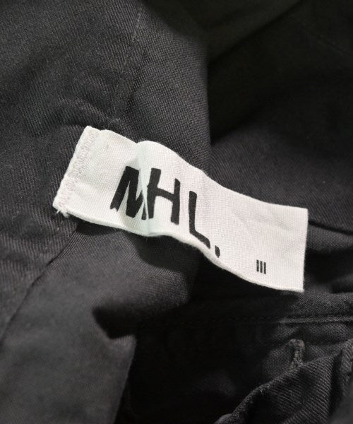 MHL. กางเกงขาสั้น