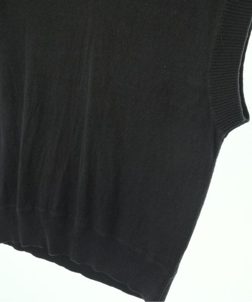 MHL. เสื้อกั๊ก