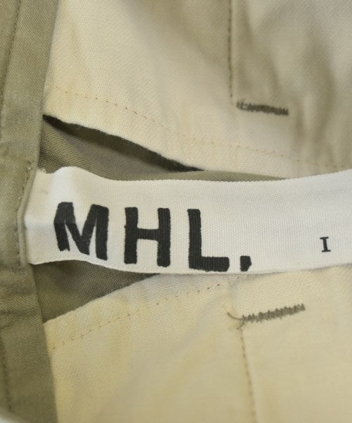 MHL. กระโปรงยาวถึงเข่า