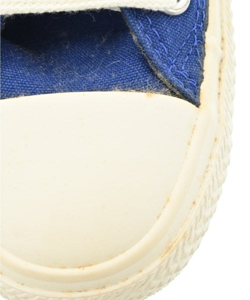 MHL. รองเท้าผ้าใบ