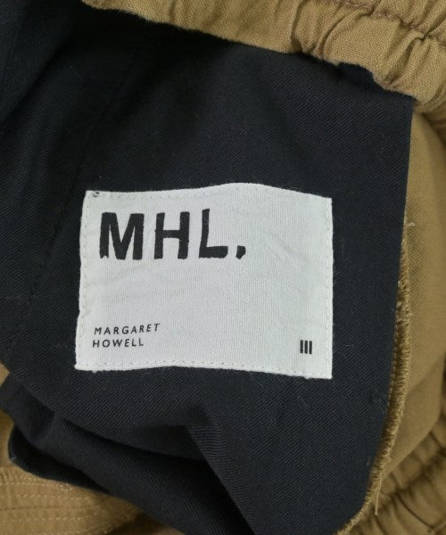 MHL. กระโปรงยาวถึงเข่า