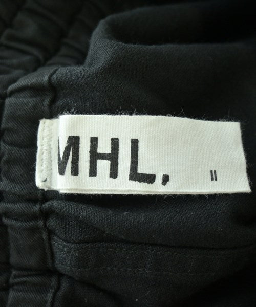 MHL. กางเกงขาสั้น