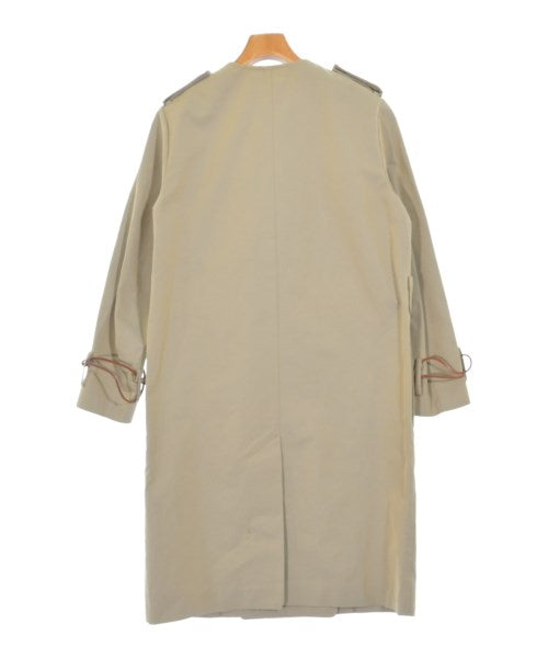 Acne เสื้อกันฝน