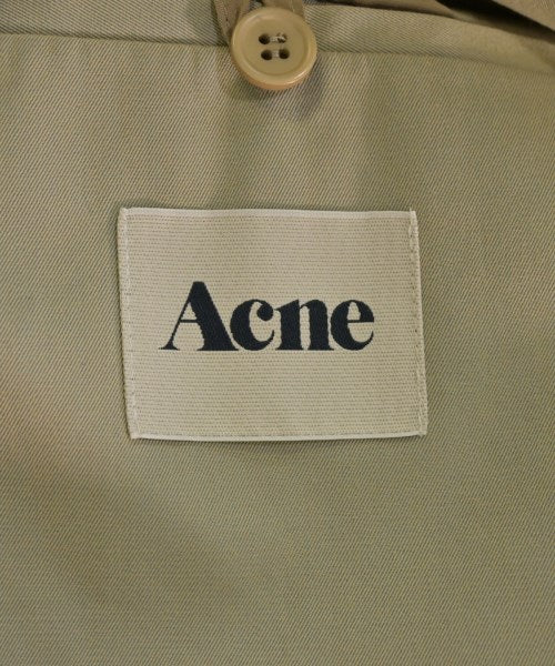 Acne เสื้อกันฝน