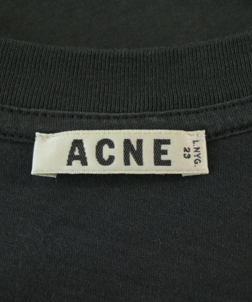 Acne เสื้อยืด/เสื้อท็อปส์