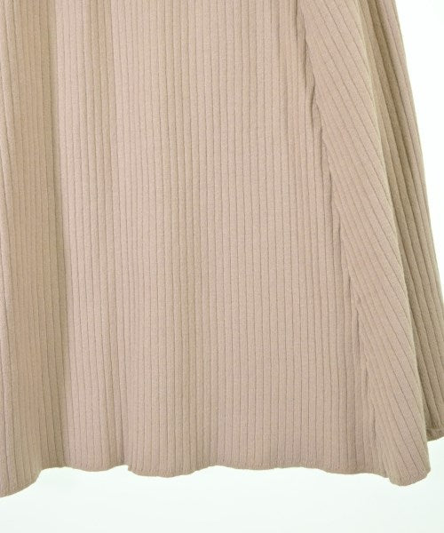 BEAMS HEART กระโปรงยาวถึงเข่า