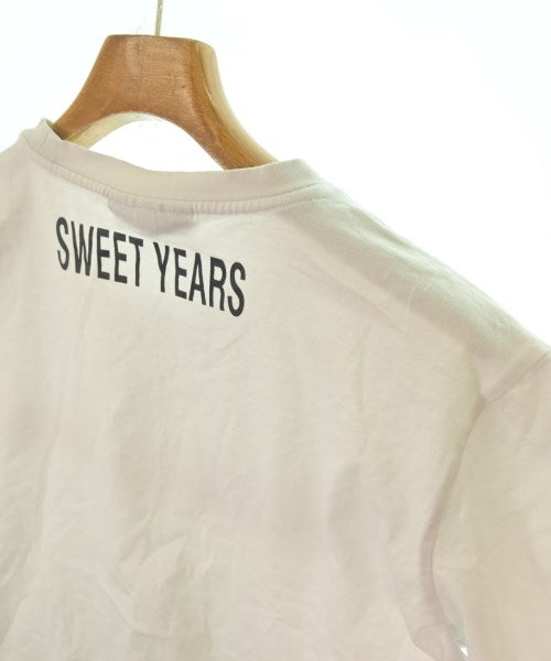 SWEET YEARS เสื้อยืด/เสื้อท็อปส์