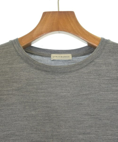 STRASBURGO เสื้อยืด/เสื้อท็อปส์