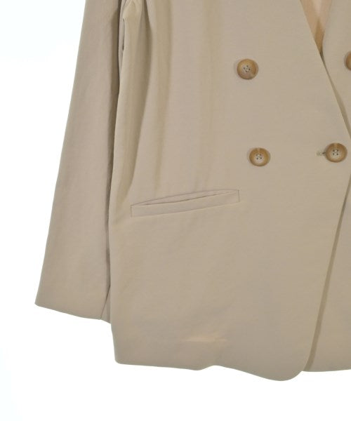 COLLAGE GALLARDAGALANTE แจ็คเก็ตไม่มีปก