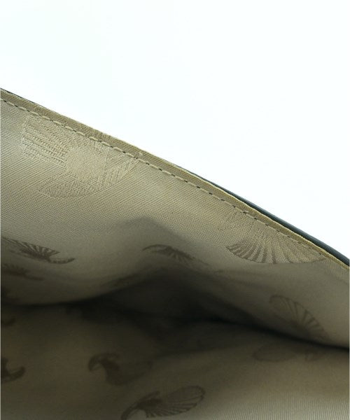 Modalu คลัตช์