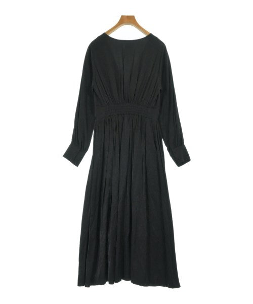 N. Natural Beauty Basic ชุดเดรส