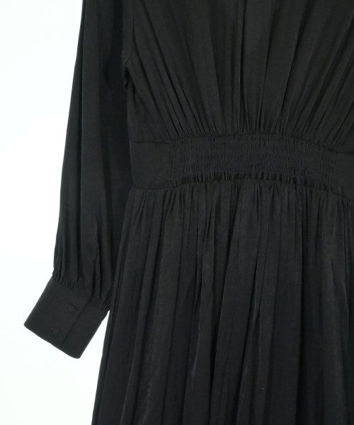 N. Natural Beauty Basic ชุดเดรส