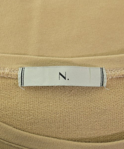 N. Natural Beauty Basic เสื้อยืด/เสื้อท็อปส์