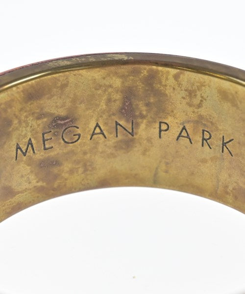 MEGAN PARK สร้อยข้อมือ/กำไล