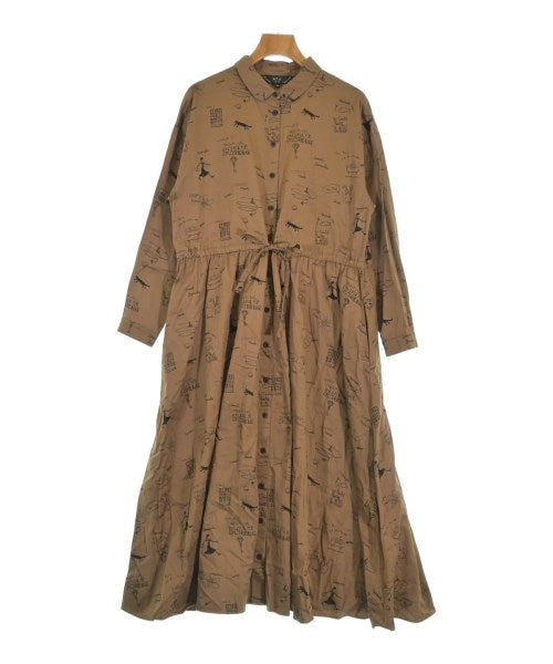 To b. by agnes b เดรสที่เป็นเสื้อเชิ้ตตัวยาว