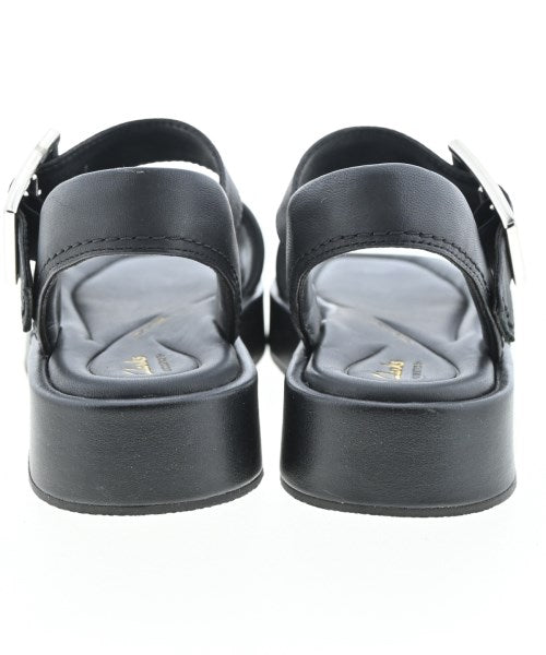 clarks รองเท้าแตะ