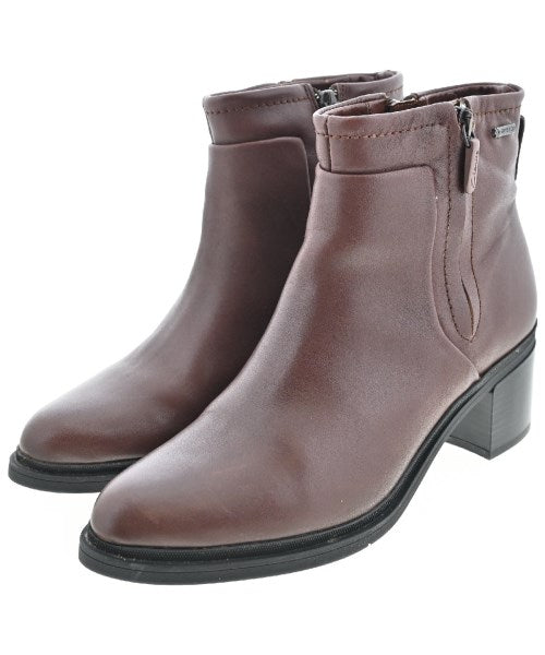 clarks รองเท้าบูท
