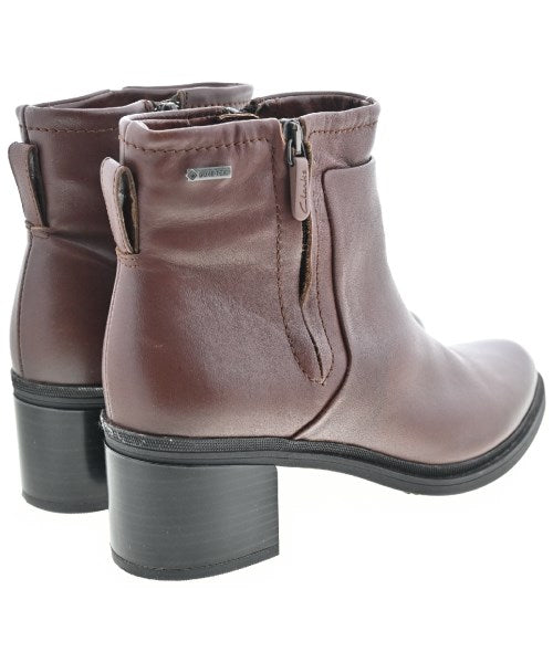 clarks รองเท้าบูท