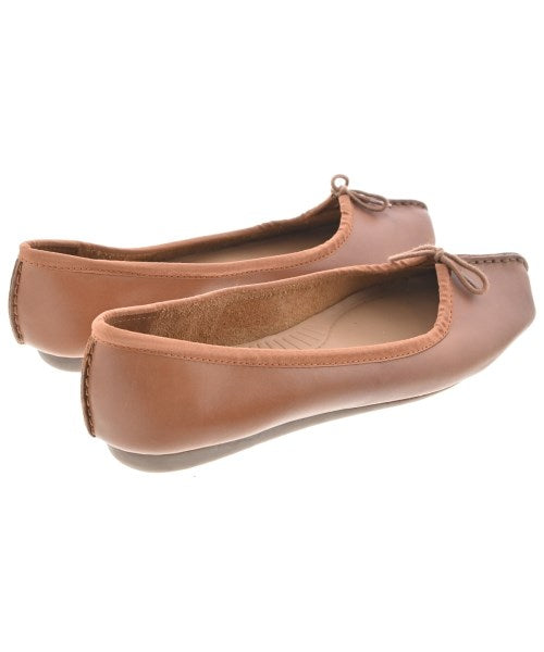 clarks รองเท้าส้นสูง