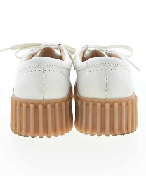 clarks รองเท้า อื่น