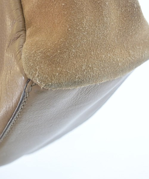 clarks กระเป๋าสะพาย