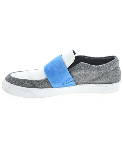 clarks รองเท้าผ้าใบ